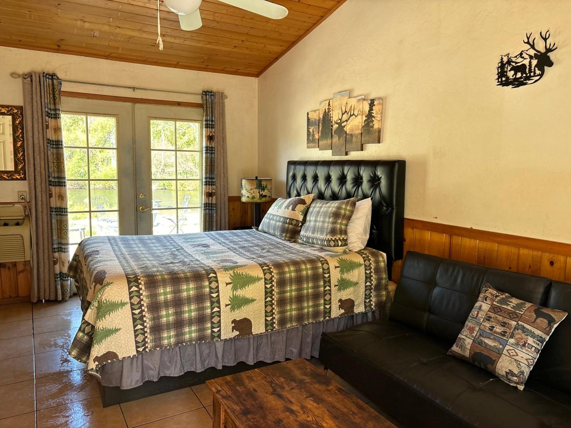 Sequoia River Front Cabins Three Rivers Exterior photo